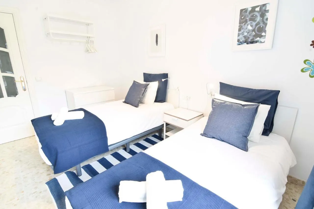 Letmalaga Popolo & Parking Apartment